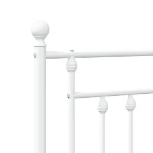 Berkfield Metal Bed Frame with Headboard White 135x190 cm