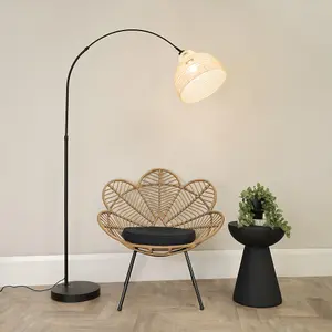 ValueLights Louis Black Arched Curved Floor Lamp with Cream Woven Basket Lamp Shade