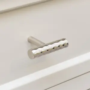 Melody Maison Silver Metal Hammered Drawer Bar Pull Handle