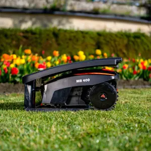 Yard Force MB400 Robotic Lawnmower with App control for medium size gardens up to 400m²