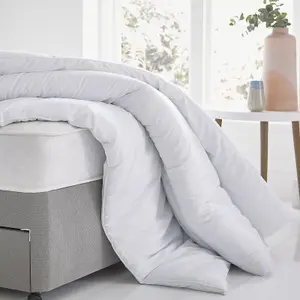 Soft Touch 4.5 Tog Microfibre Duvet Quilt