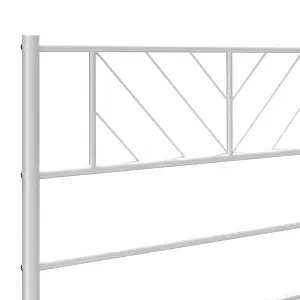 Berkfield Metal Bed Frame with Headboard White 200x200 cm