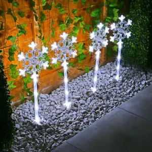 Set Of 4 Led Stake Garden Lights - Snowflake Or Star Festive Xmas Lights - 40 Led Mains Powered - Stunning Glow