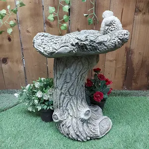 Stone Cast 'Bird nest' Design Garden Birdbath