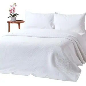 Homescapes White Cotton Contemporary Diamond Pattern Metelassé Bedspread, Double