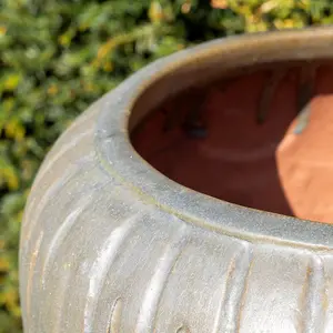 Primrose Two-Tone Textured Terracotta Round Planter In Metalic Two Tone 103cm