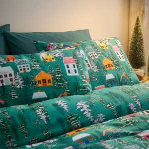 Catherine Lansfield Christmas Festive Forest Reversible Double Duvet Cover Set with Pillowcases Green