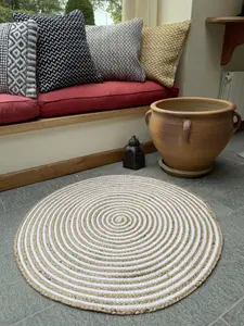 CHAKKAR PALE Stripe Round Jute Beige Hall Rug / 150 cm Diameter