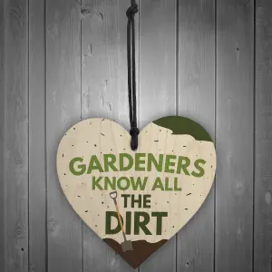 Red Ocean Gardeners Know The Dirt Wooden Hanging Heart Novelty Garden Plaque Gift Gardening Sign