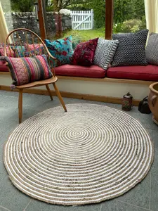 CHAKKAR PALE Stripe Round Jute Beige Hall Rug / 150 cm Diameter