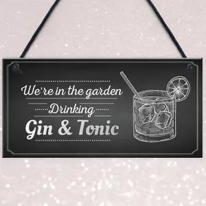 Red Ocean In The Garden Drinking Gin Tonic Wall Hanging Plaque Shabby Chic Decor Sign Friendship Gift