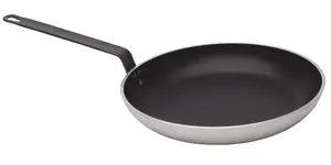 MasterClass Heavy Duty 32cm Frypan