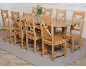 Richmond 140cm - 220cm Oak Extending Dining Table and 8 Chairs Dining Set with Berkeley Chairs