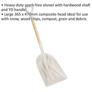 Heavy Duty Wooden Shovel with 900mm Handle for Versatile Outdoor Use