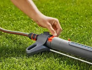 Gardena Oscillating Sprinkler AquaZoom M