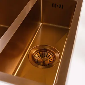 Mockeln - 1.5 Bowl Stainless Steel Kitchen Sink - Inset or Undermounted - Copper Finish - 670mm x 440mm x 200mm