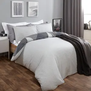 Textured Geometric Duvet Cover with Pillowcase