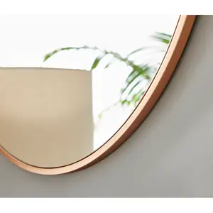 Alcantera Round Metal Frame Wall Mirror Simple and Elegant Modern Design Gold / 80cm H x 80cm W