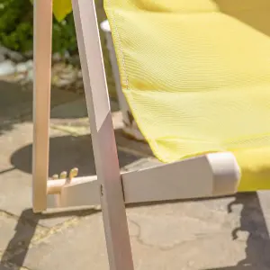 Harbour Housewares - Folding Wooden Deck Chair - Yellow