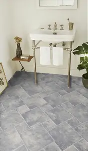 Slate Tile Vinyl by Remland (Light Grey Slate, 4m x 4m)