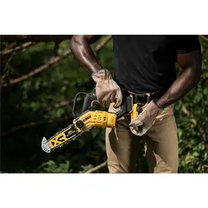 Dewalt DCMPS520P1 18v 20cm Cordless Brushless Pruning Saw 1 Handed Chainsaw -5ah