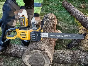 DEWALT DCMCS575N XR FlexVolt Chainsaw 50cm Bar 54V Bare Unit