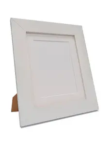 Metro White Frame with Black Mount for Image Size A5