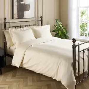 Hotel Pure Luxury 4 Star Duvet Cover Set