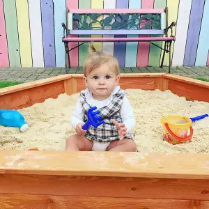 Sandpit - Hexagonal Wooden Sand pit for All Ages - 1.5m Diameter with Weatherproof Cover and Underlay