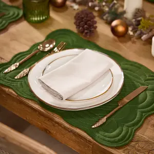 Set of 2 Luxury Green Quilted Scalloped Christmas Dinning Table Placemats Table Clothes 50cm