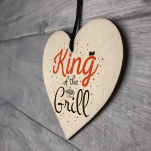 Red Ocean King Of The Grill Cooking Kitchen Garden BBQ Barbecue Dad Gift Funny Novelty Wooden Heart Plaque Sign