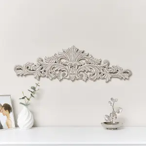 Melody Maison Vintage White Distressed Fleur De Lys Wall Plaque