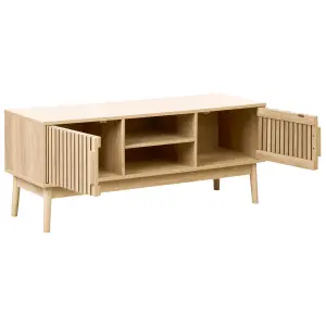 Beliani Scandinavian TV Stand Light Wood LYNWOOD