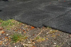 Temporary Ground Protection Mat 0.8 x 1.2m - Interlocking & Lightweight (Pallet of 10)