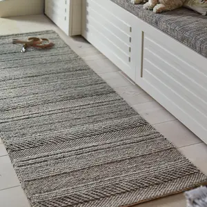 Grey Handmade Luxurious Modern Striped Easy to clean Rug for Dining Room, Bed Room, and Living Room-160cm X 230cm