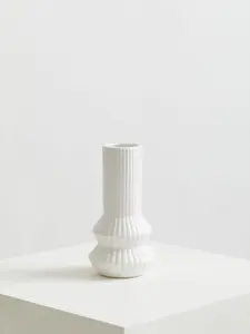 Interiors by Premier Compact And Lightweight White Vase, Geometric Design Flower Ceramic Vase, Finely Crafted Vase For Flowers