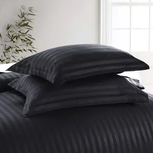 Microfibre 250 Thread Count Reversible Modern & Contemporary Reversible Duvet Cover Set Black / Single