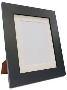 Metro Black Frame with Ivory Mount for Image Size A4