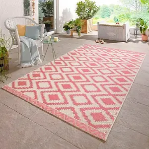 Isle Pink Mat 180 x 280cm / Charming & Cozy Mat for Elegant Spaces