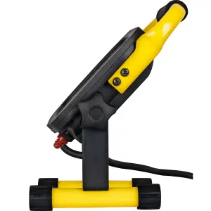 Luceco 1800lm Corded Integrated LED Work light