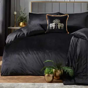 Chic Luxury Soft Velvet Frame Stitched Warm And Cosy Bedspread