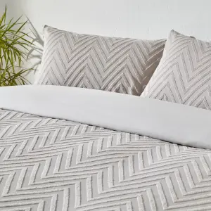 Yard Stone Chevron Tuft Double Cotton Duvet cover & pillow case set