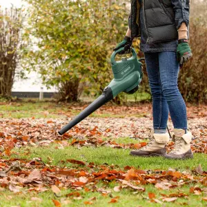 Bosch UniversalGardenTidy 3000 Corded 3000W Mains fed Garden blower & vacuum