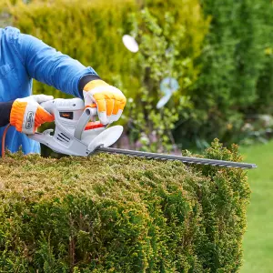 VonHaus Hedge Trimmer 550W, Electric Lightweight Cutter for Hedges, Bushes, Branches & More, Comes with Blade Cover, 10m Cable