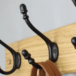 Oakcrafts - Handcrafted Solid Oak Coat Rack with Cast Iron Satin Black Hooks 450mm - 3 Hooks