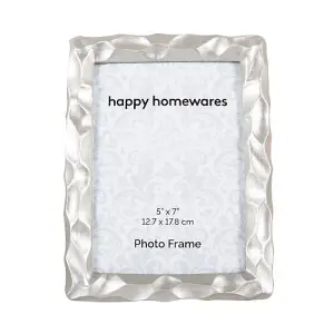 Modern Designer Metallic Silver 5x7 Resin Picture Frame with Moulded Border