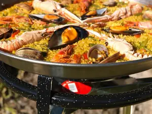 Enamelled Steel Paella Pan With Handles 38cm