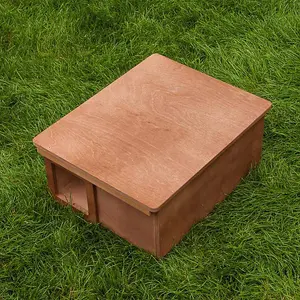 Hedgehog Nest Box - Plywood - L47 x W38 x H22 cm