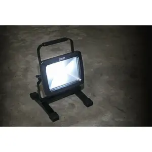 Rechargeable Portable Floodlight - 20W SMD LED - Aluminium Housing - 1400 Lumen