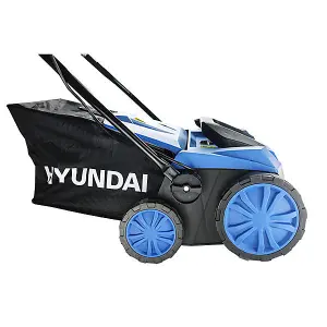 Hyundai 1600W 15'' 38cm Artificial Grass Sweeper Multi-use Brush 45L Collection Bag HYSW1600E